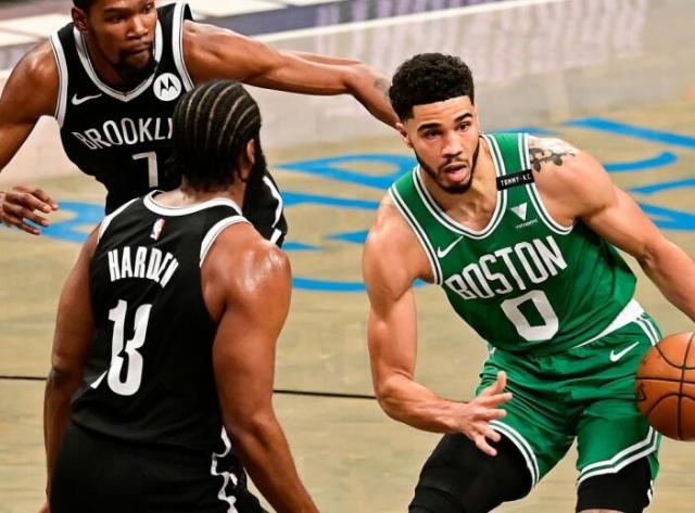 必一运动官方app-塔图姆孤掌难鸣！绿军反击指望沃克还魂？